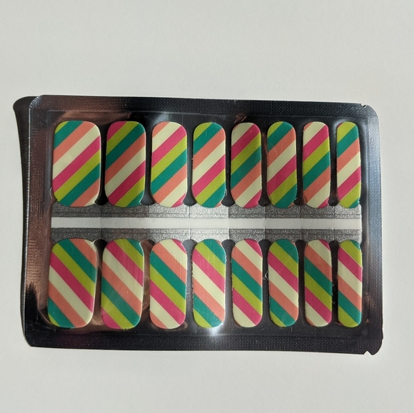 5 for$20 Nail Wraps- Ribbon Cane - Picture 3 of 8